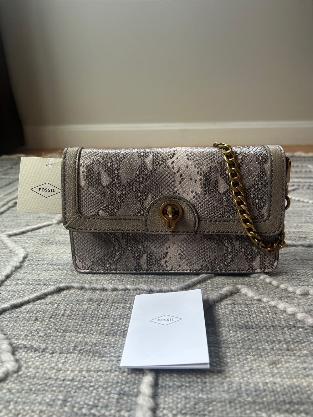 NWT Authentic Fossil Ainsley Snake-Print Clutch/Wallet w Detachable Chain